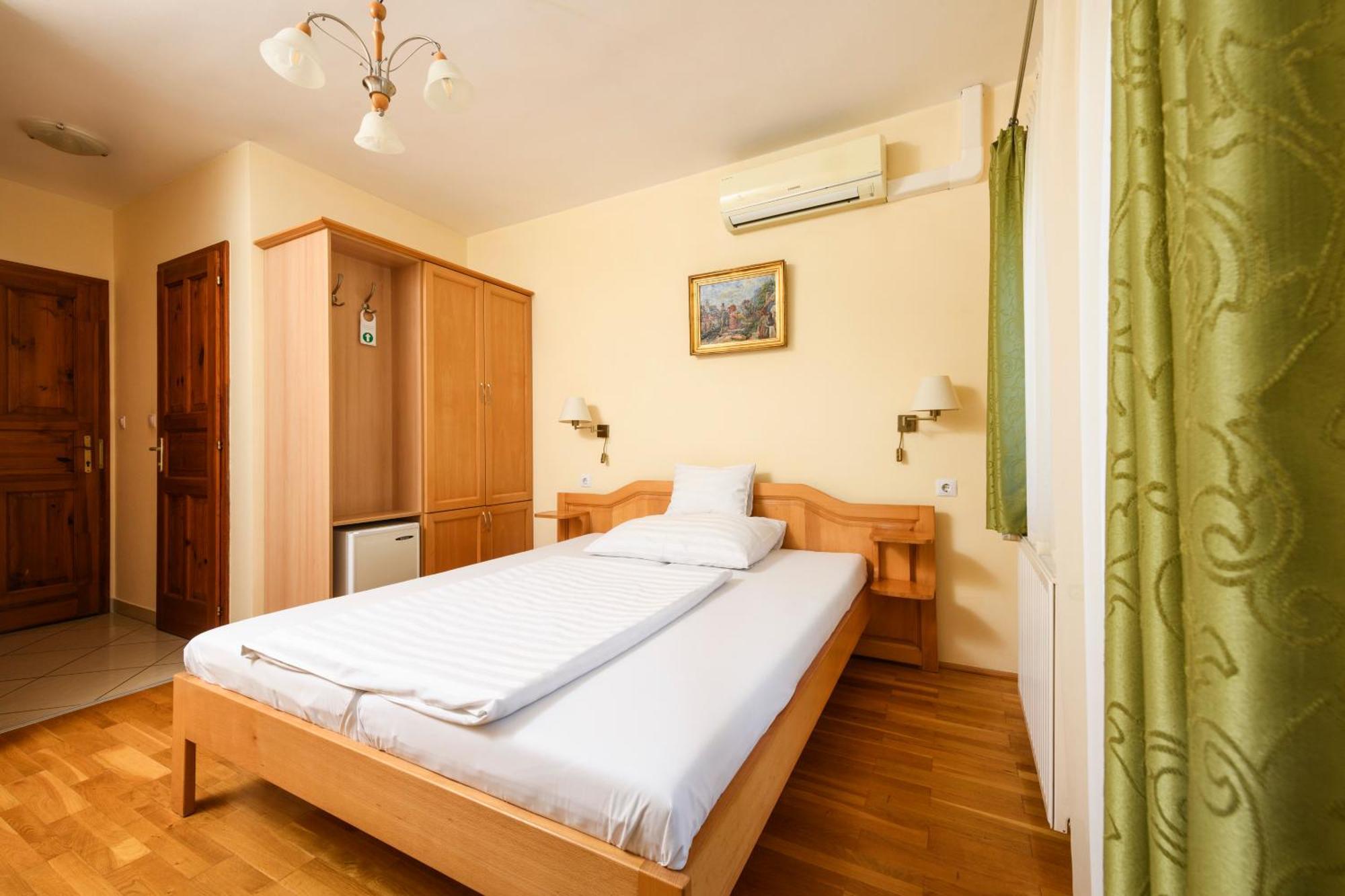 Ametiszt Hotel Harkany Bagian luar foto