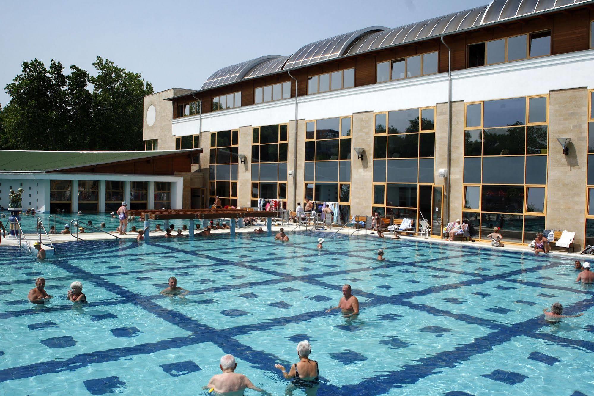 Ametiszt Hotel Harkany Bagian luar foto
