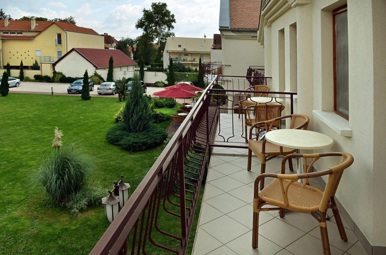 Ametiszt Hotel Harkany Bagian luar foto